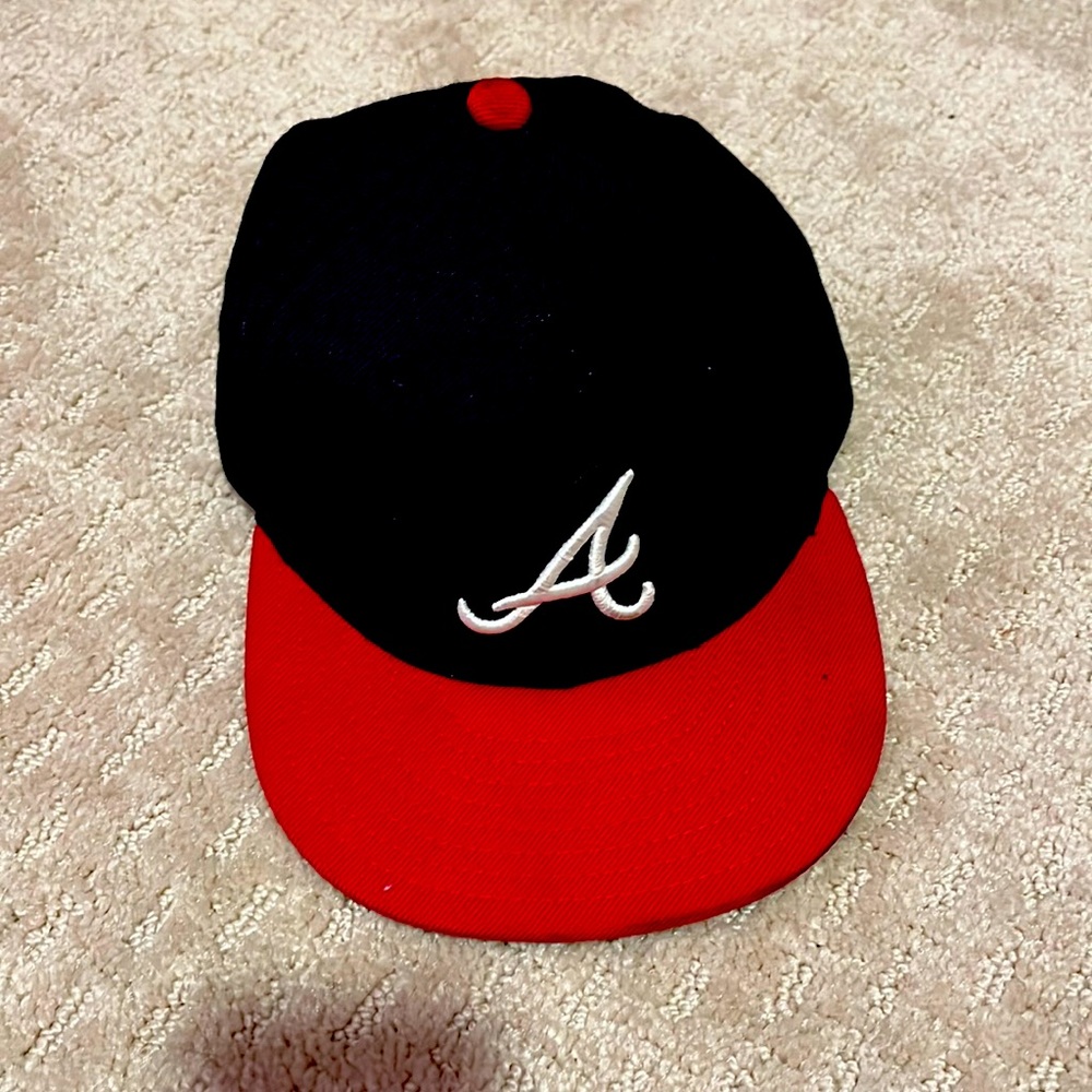 This is a hat that would fit a 5-6 yr old!